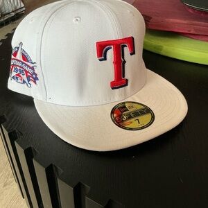 White 59FIFTY Baseball Cap with Red T Logo